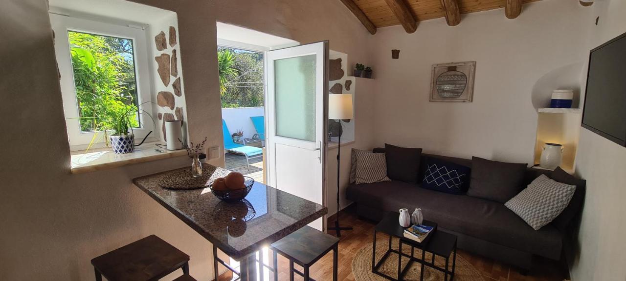 Beautiful House In Stunning Nature, 22 Minutes From Beaches, 5 Minutes To Lake, Air Condition Cool And Heat, And Very Fast Internet In All Rooms, Dishwasher, Washing Machine And Induction Cooking Silves Εξωτερικό φωτογραφία